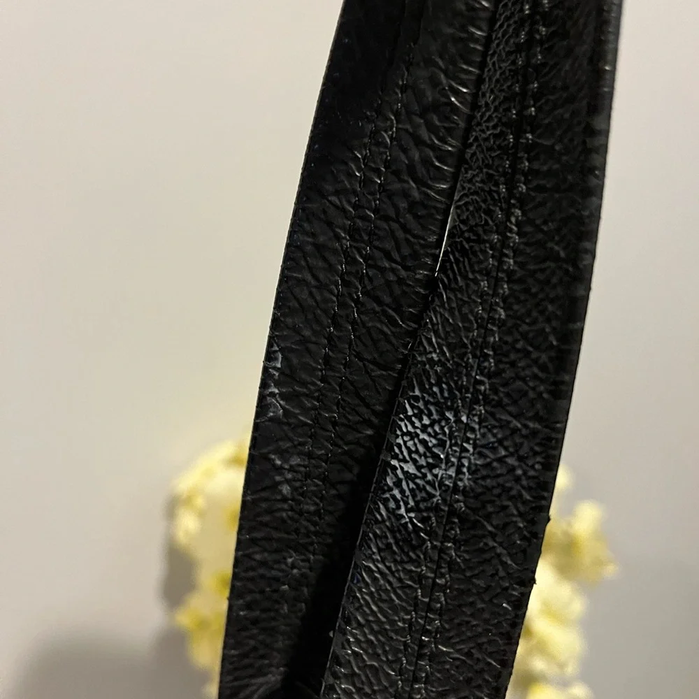 Coach East /West handbag - Picture 7 of 9